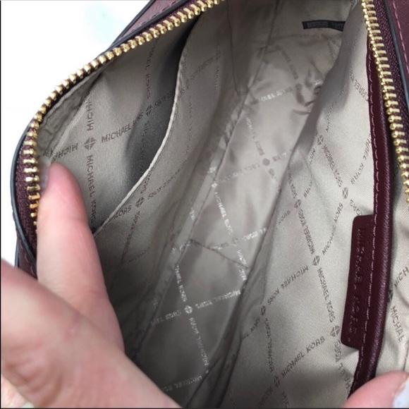 ♥️NWT Michael Kors crossbody♥️ - Picture 8 of 8